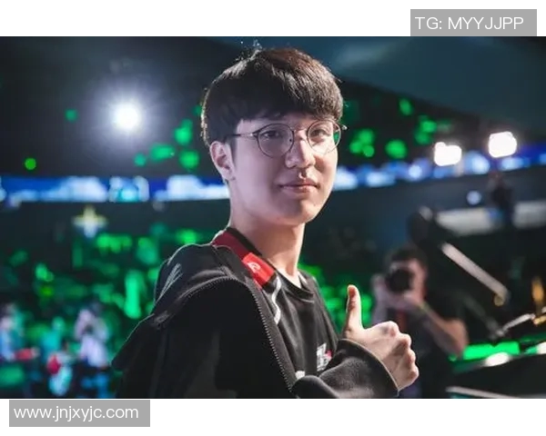 CSGO战术解析EDG在S15赛季的防守与反击策略深度剖析 CSGO战术解析EDG在S15赛季的防守与反击策略深度剖析